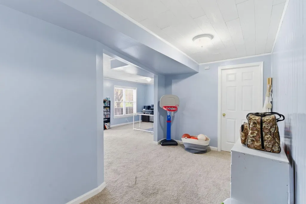 204 Village Drive Frankfort KY 40601