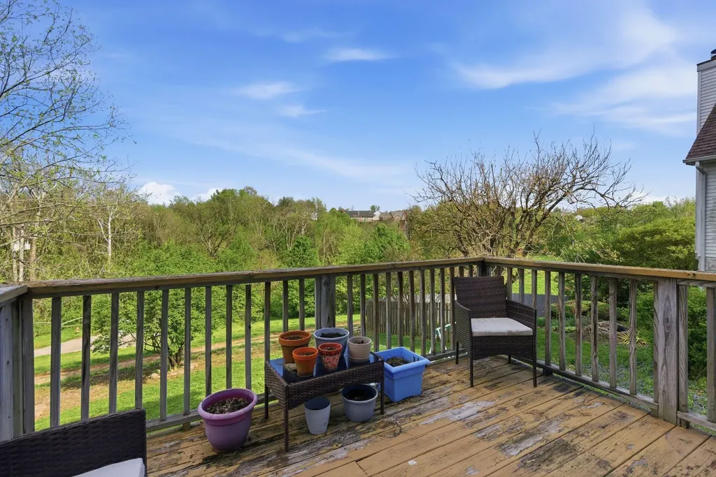 204 Village Drive Frankfort KY 40601