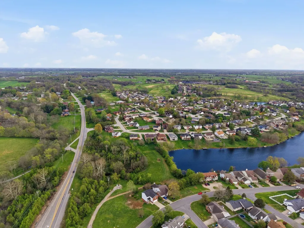 204 Village Drive Frankfort KY 40601