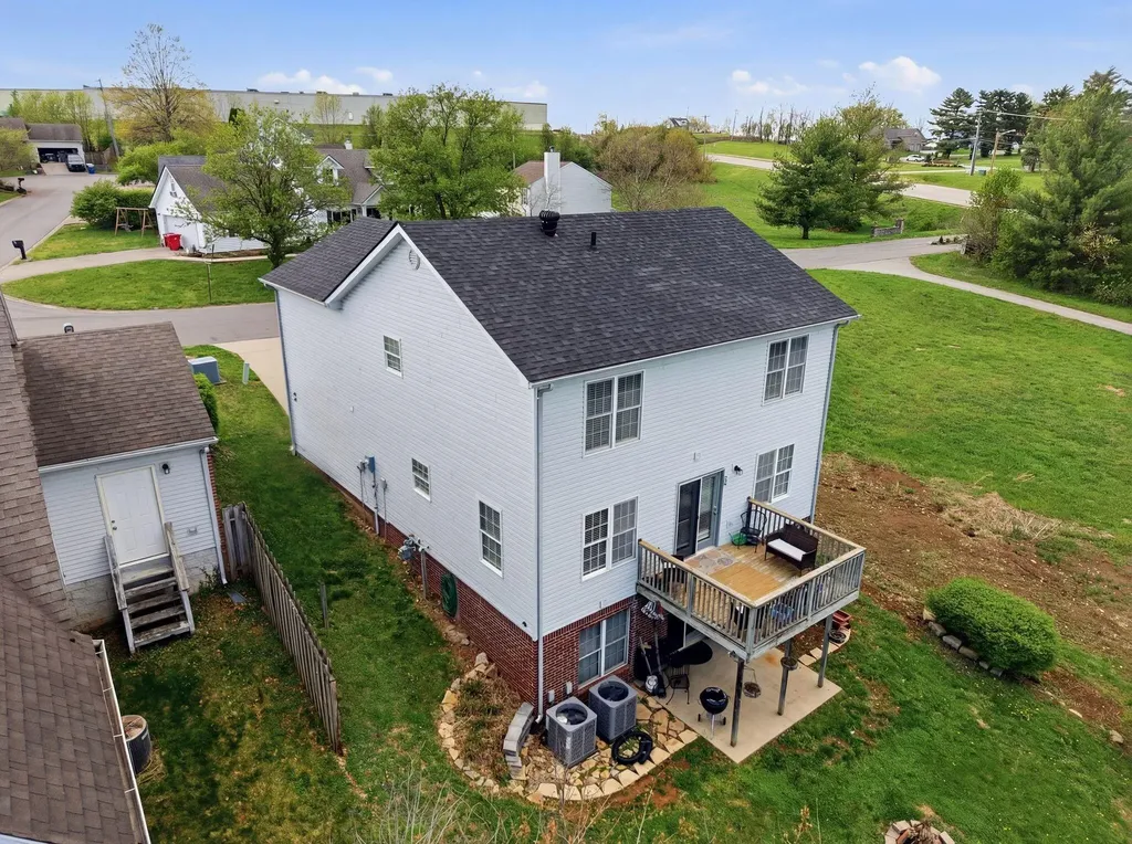 204 Village Drive Frankfort KY 40601