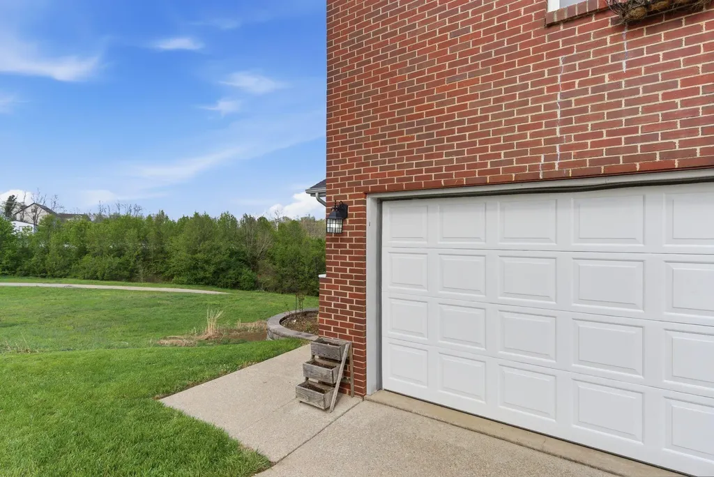 204 Village Drive Frankfort KY 40601