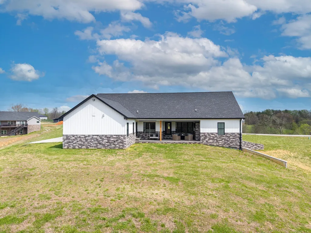 808 Goldenberg Lane Somerset KY 42503