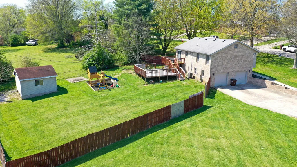 121 Eastland Drive Paris KY 40361