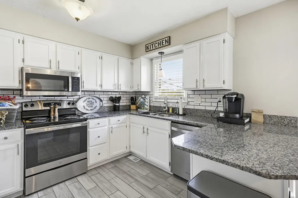 121 Eastland Drive Paris KY 40361