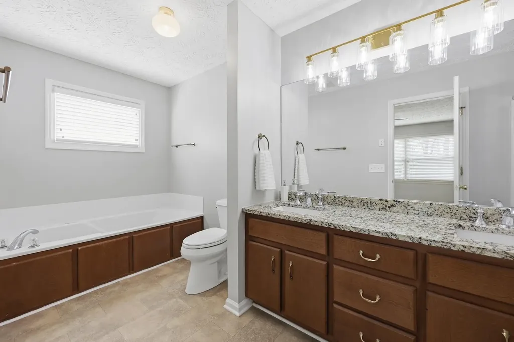 833 Isaac Shelby Circle Frankfort KY 40601