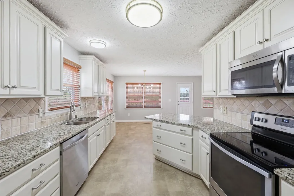 833 Isaac Shelby Circle Frankfort KY 40601