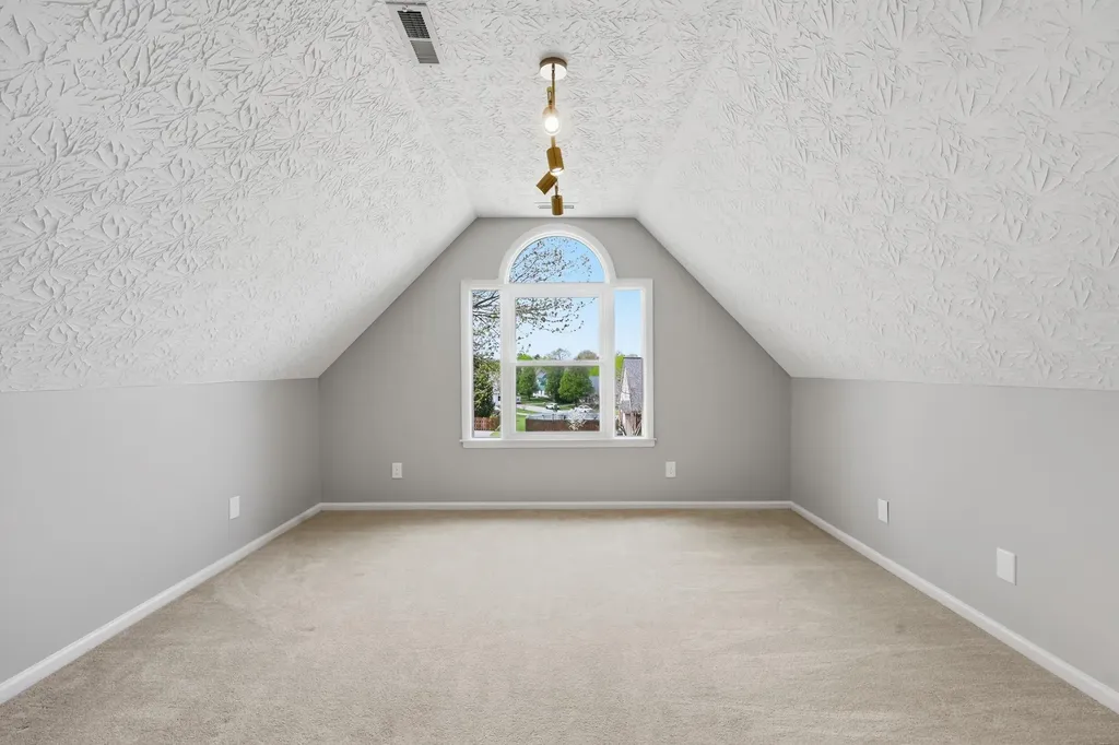 833 Isaac Shelby Circle Frankfort KY 40601