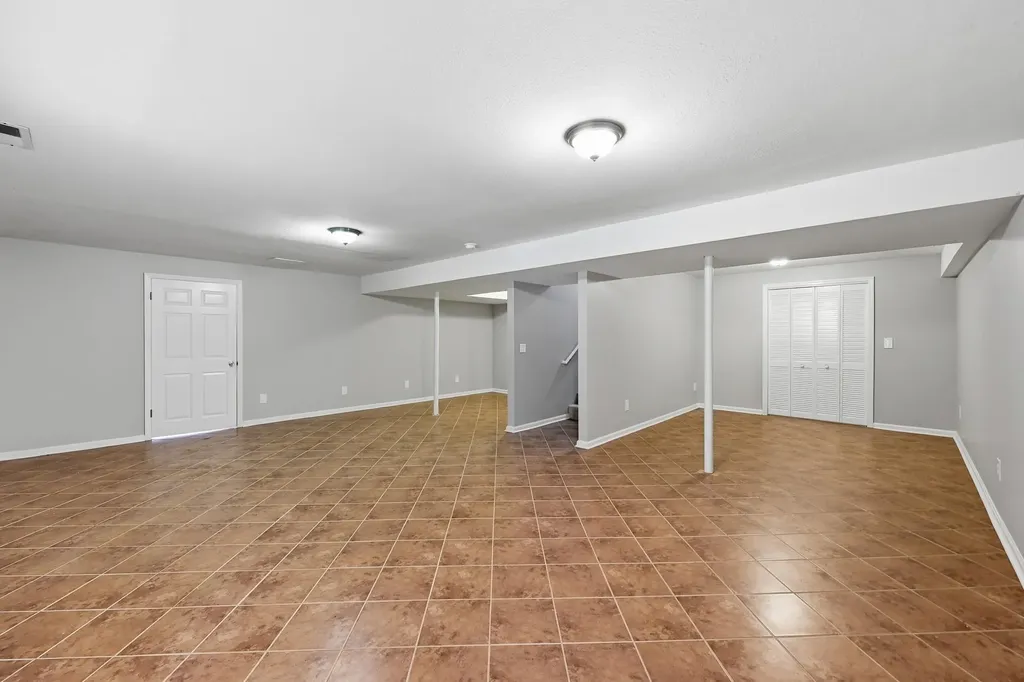 833 Isaac Shelby Circle Frankfort KY 40601