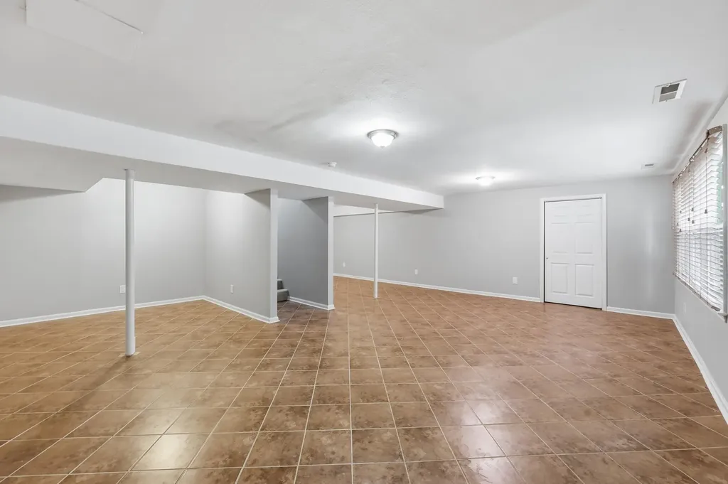 833 Isaac Shelby Circle Frankfort KY 40601
