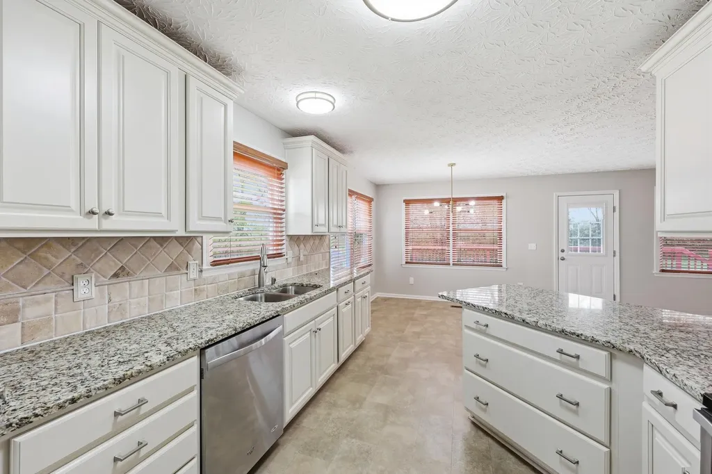 833 Isaac Shelby Circle Frankfort KY 40601