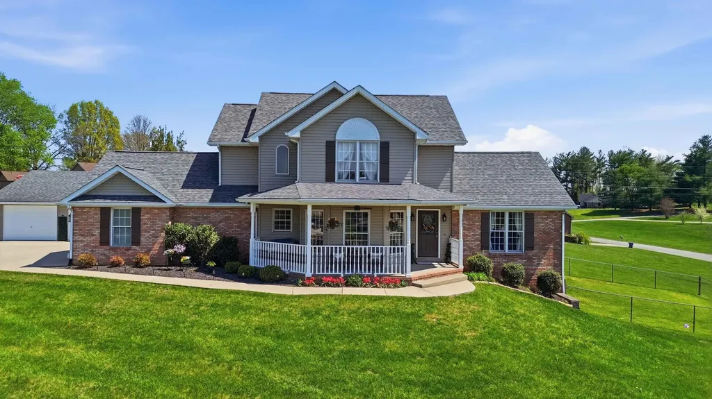 236 Pine Street Somerset KY 42503