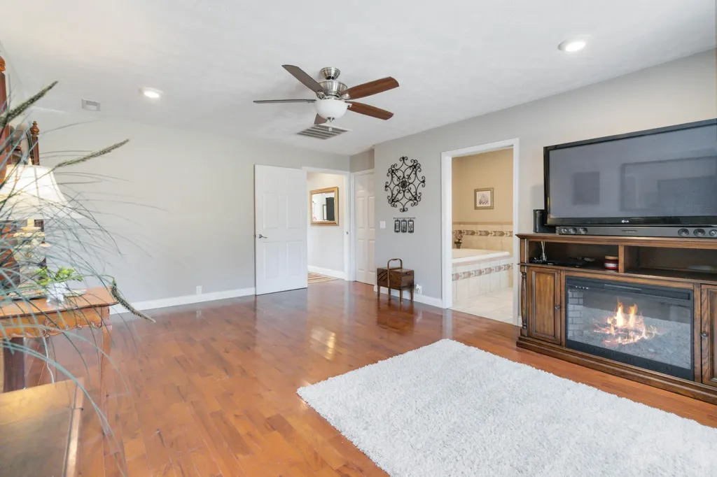 236 Pine Street Somerset KY 42503