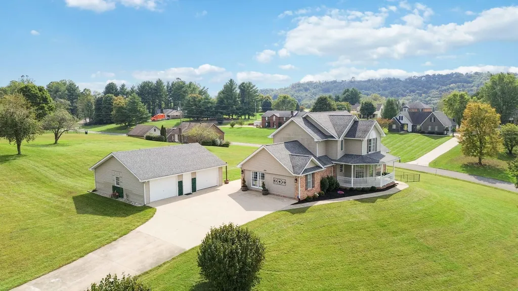 236 Pine Street Somerset KY 42503