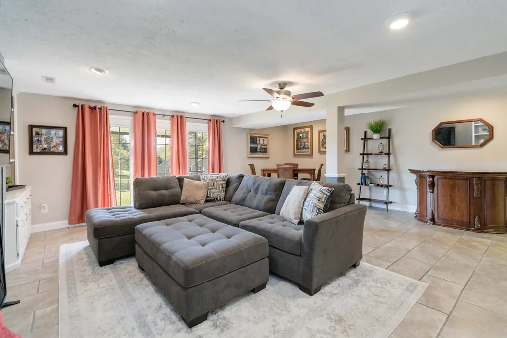 236 Pine Street Somerset KY 42503