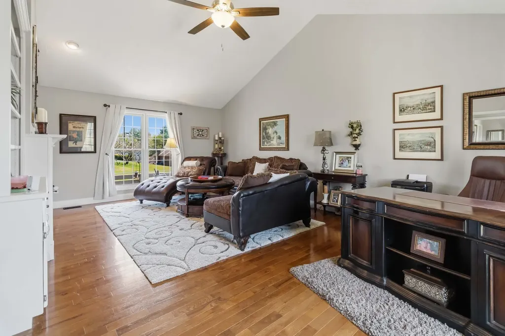 236 Pine Street Somerset KY 42503