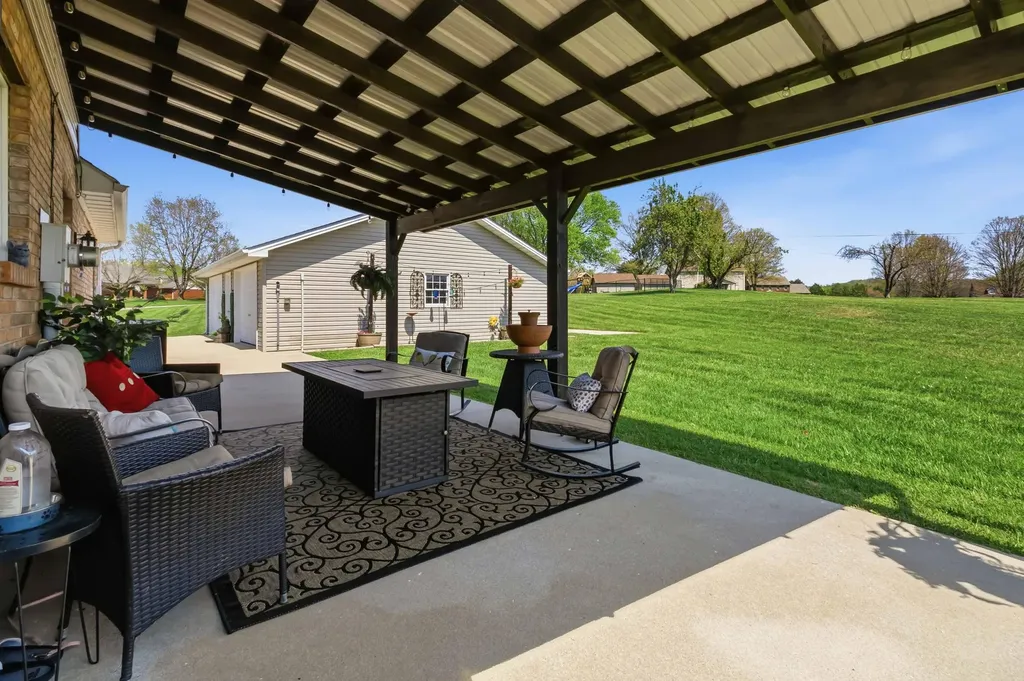 236 Pine Street Somerset KY 42503