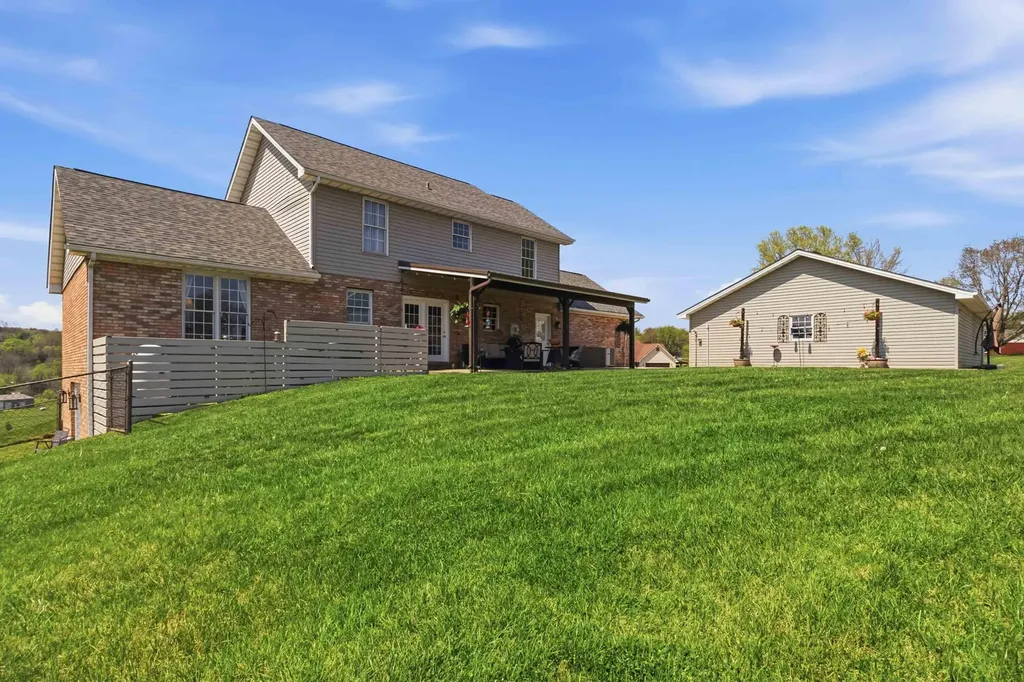 236 Pine Street Somerset KY 42503