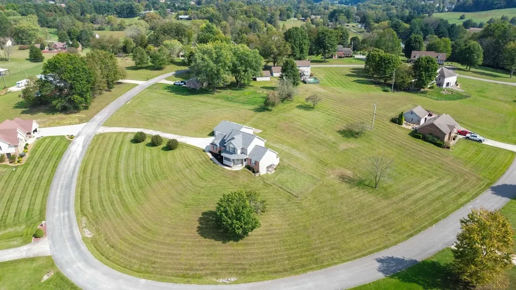 236 Pine Street Somerset KY 42503