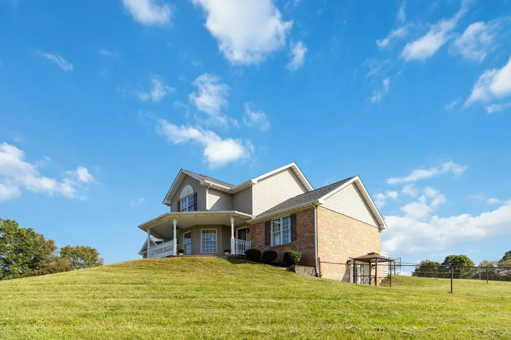 236 Pine Street Somerset KY 42503