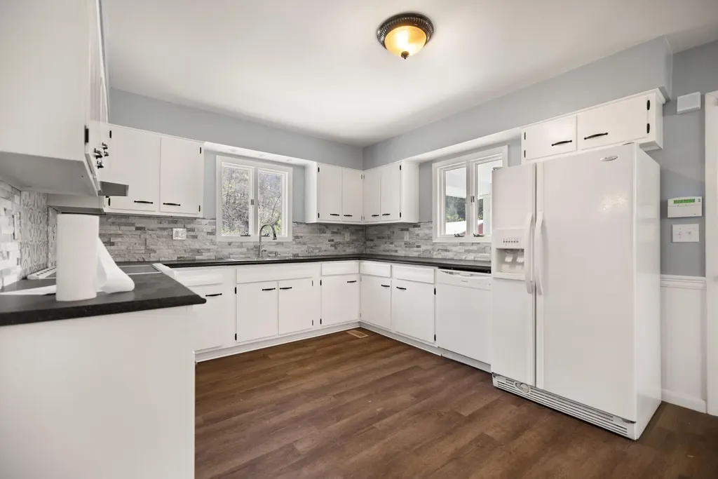5935 Key Route 2030 Harold KY 41635