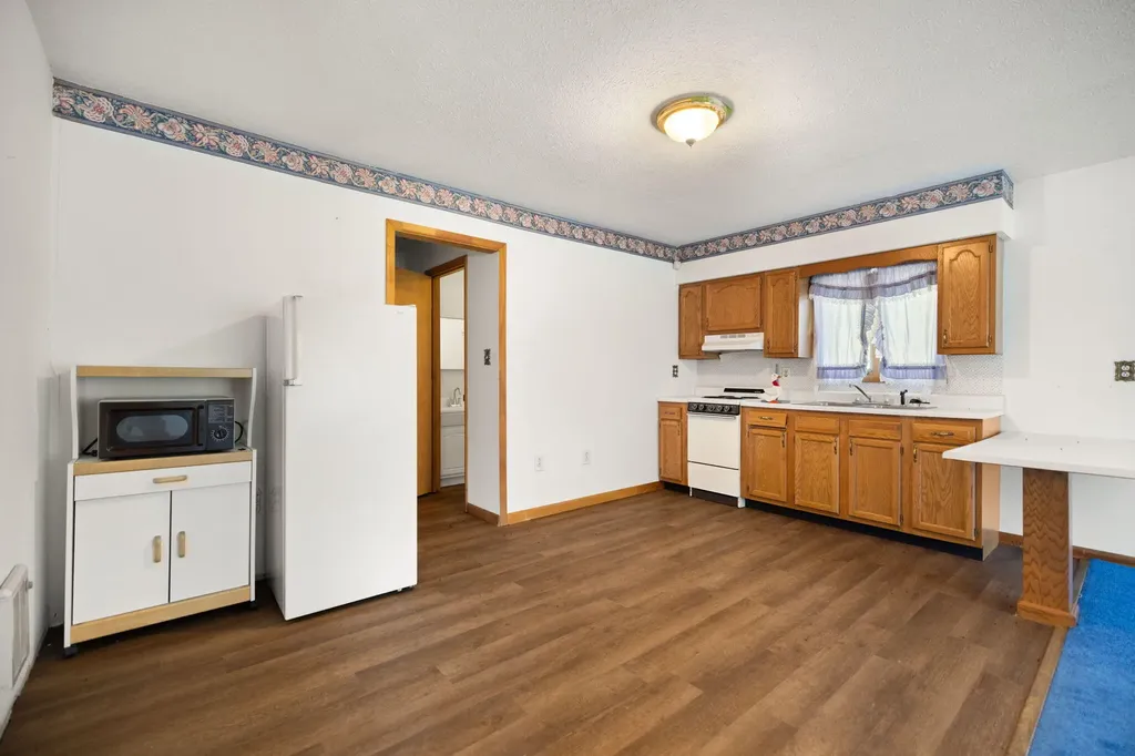 5935 Key Route 2030 Harold KY 41635