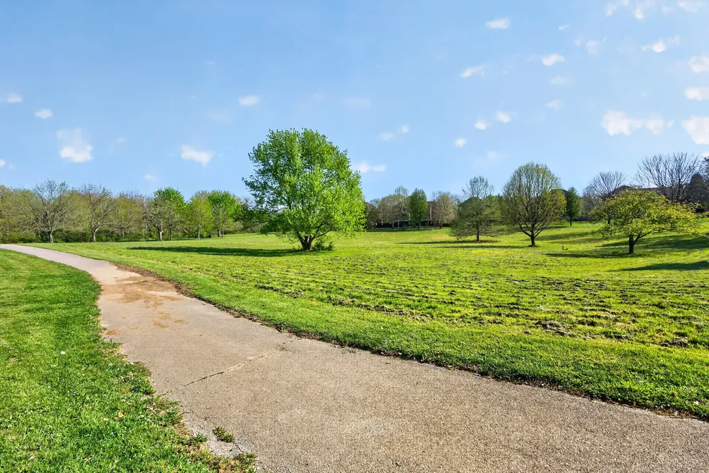 1236 Sebring Lane Lexington KY 40513