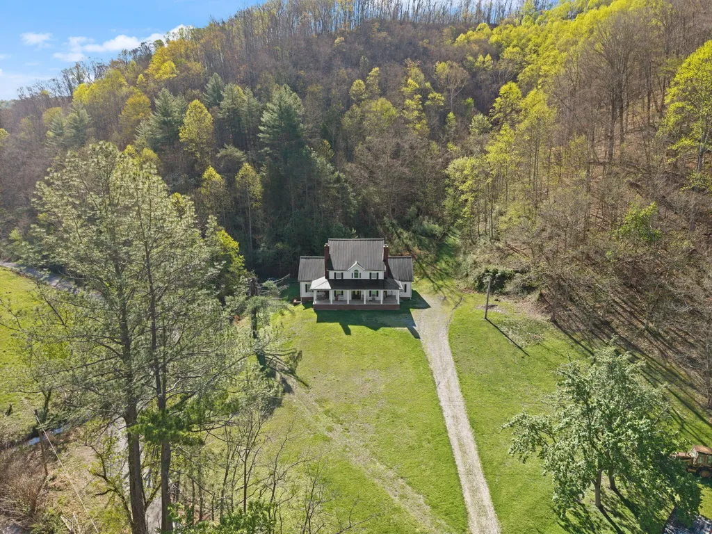 2431 Mare Creek Road Stanville KY 41659