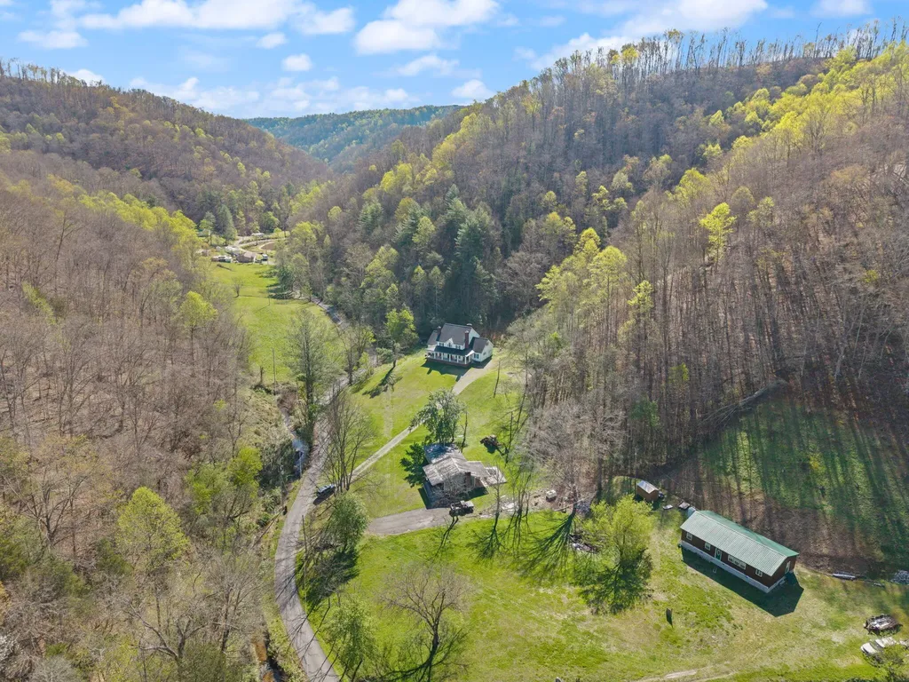 2431 Mare Creek Road Stanville KY 41659