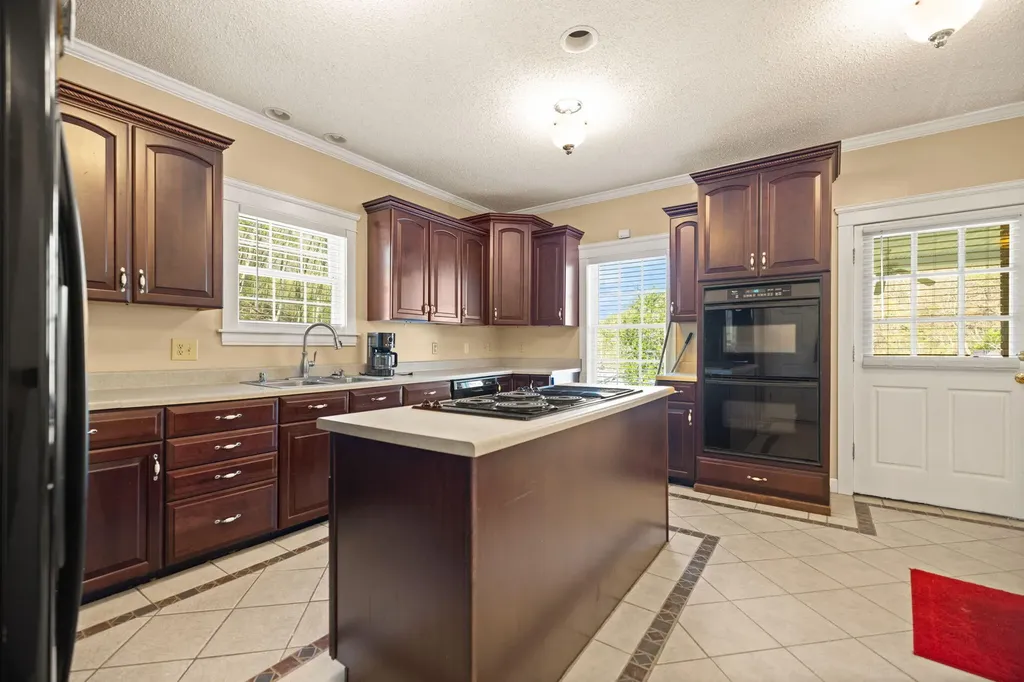 2431 Mare Creek Road Stanville KY 41659