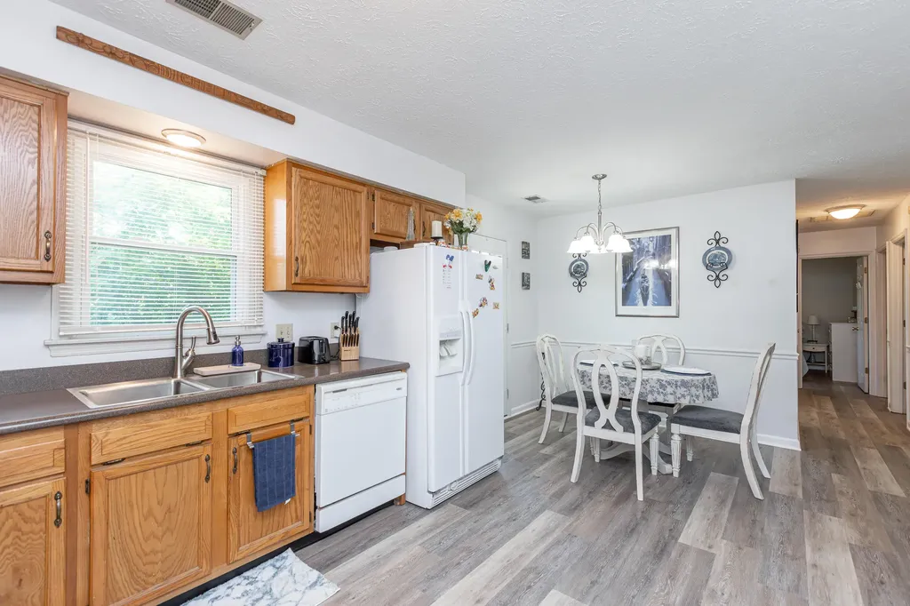 317 Edwards Drive Nicholasville KY 40356
