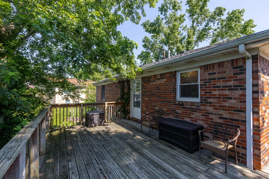 317 Edwards Drive Nicholasville KY 40356