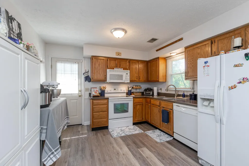 317 Edwards Drive Nicholasville KY 40356