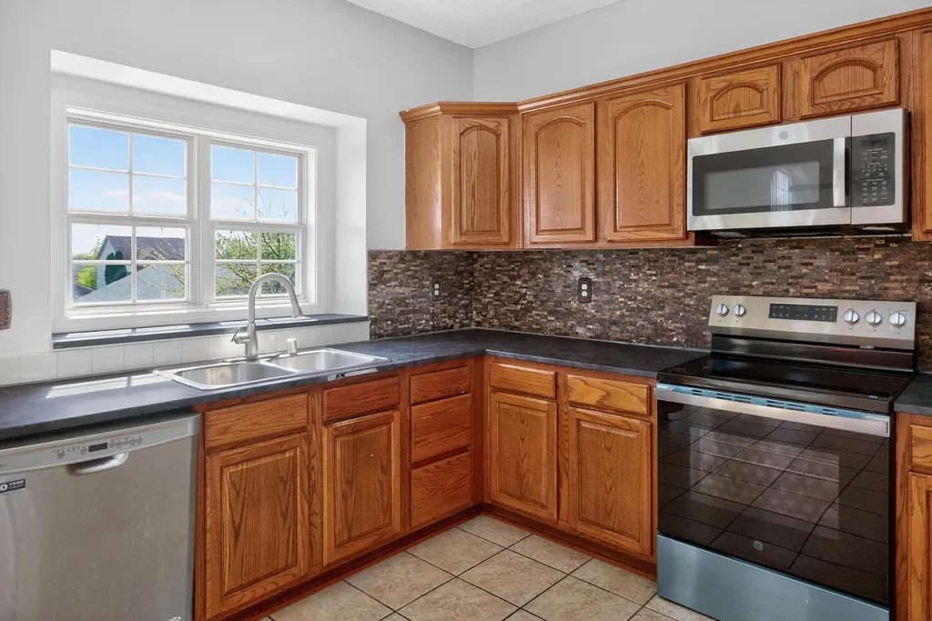 919 Winding Oak Trail Lexington KY 40511