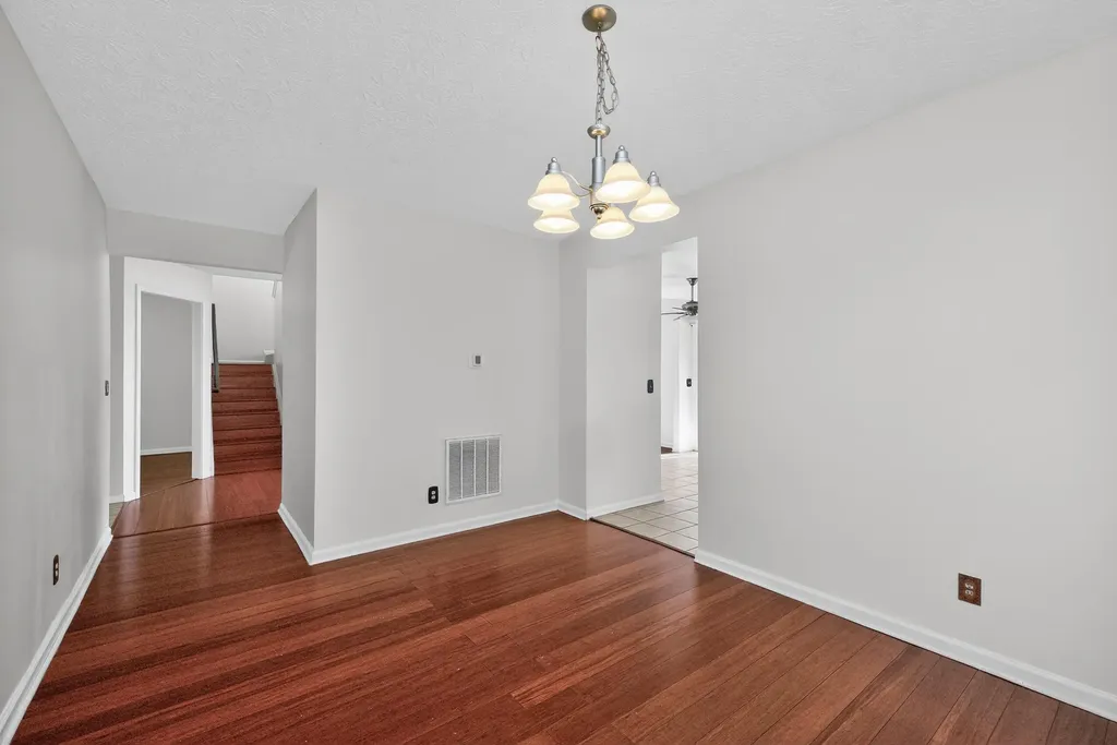 919 Winding Oak Trail Lexington KY 40511