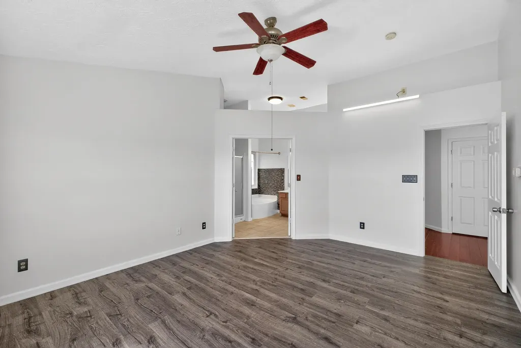 919 Winding Oak Trail Lexington KY 40511