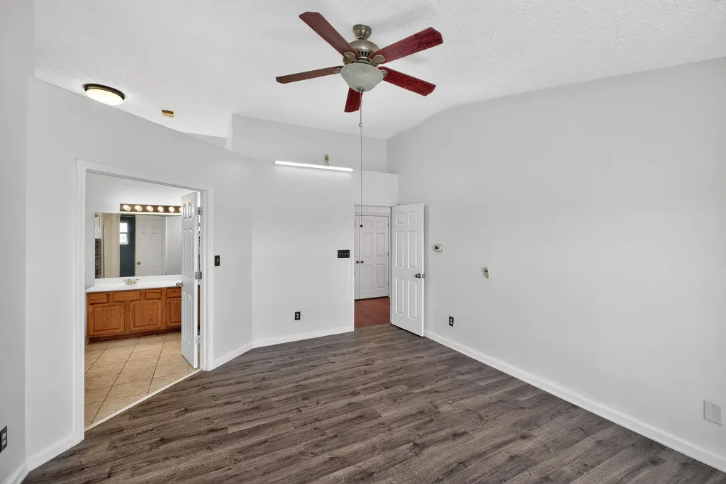 919 Winding Oak Trail Lexington KY 40511