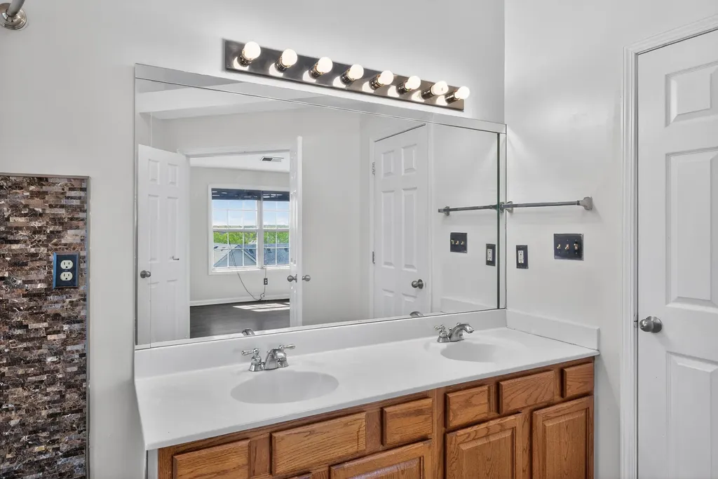 919 Winding Oak Trail Lexington KY 40511