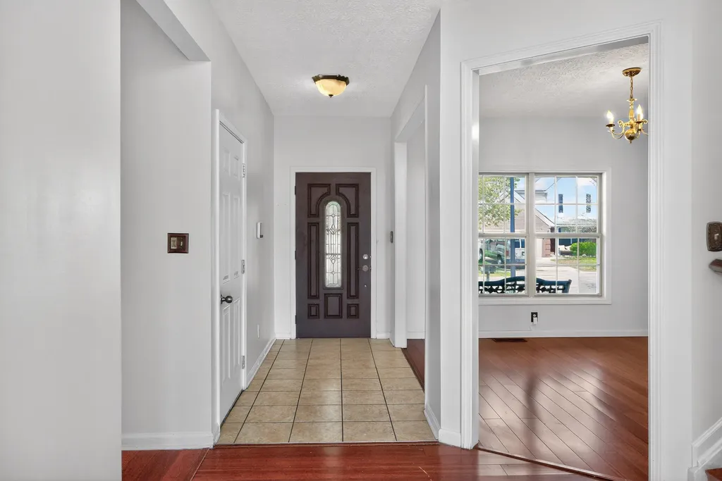 919 Winding Oak Trail Lexington KY 40511