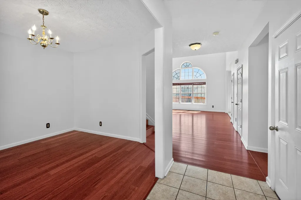 919 Winding Oak Trail Lexington KY 40511
