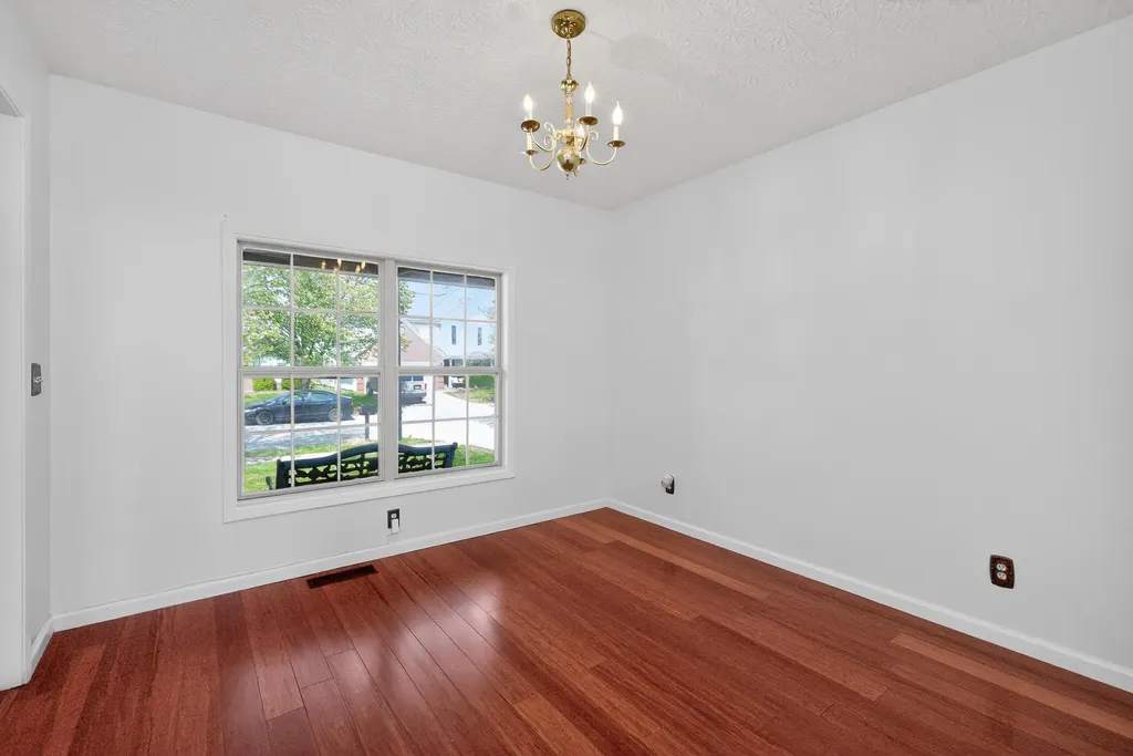 919 Winding Oak Trail Lexington KY 40511