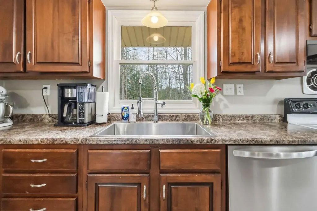 1218 Calvary Court London KY 40741