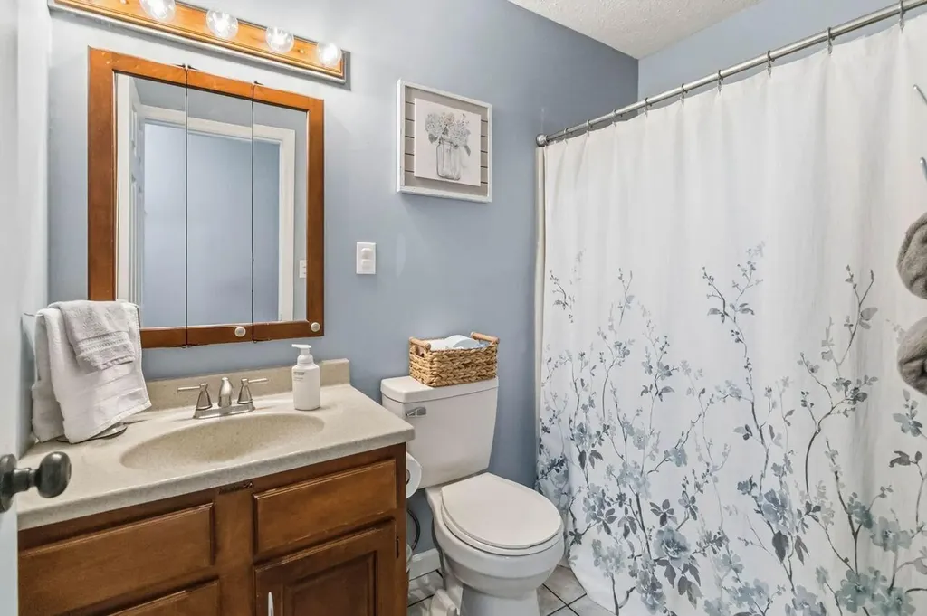 1218 Calvary Court London KY 40741