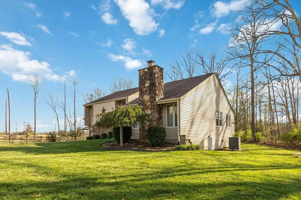 1218 Calvary Court London KY 40741