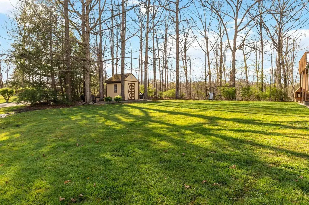 1218 Calvary Court London KY 40741