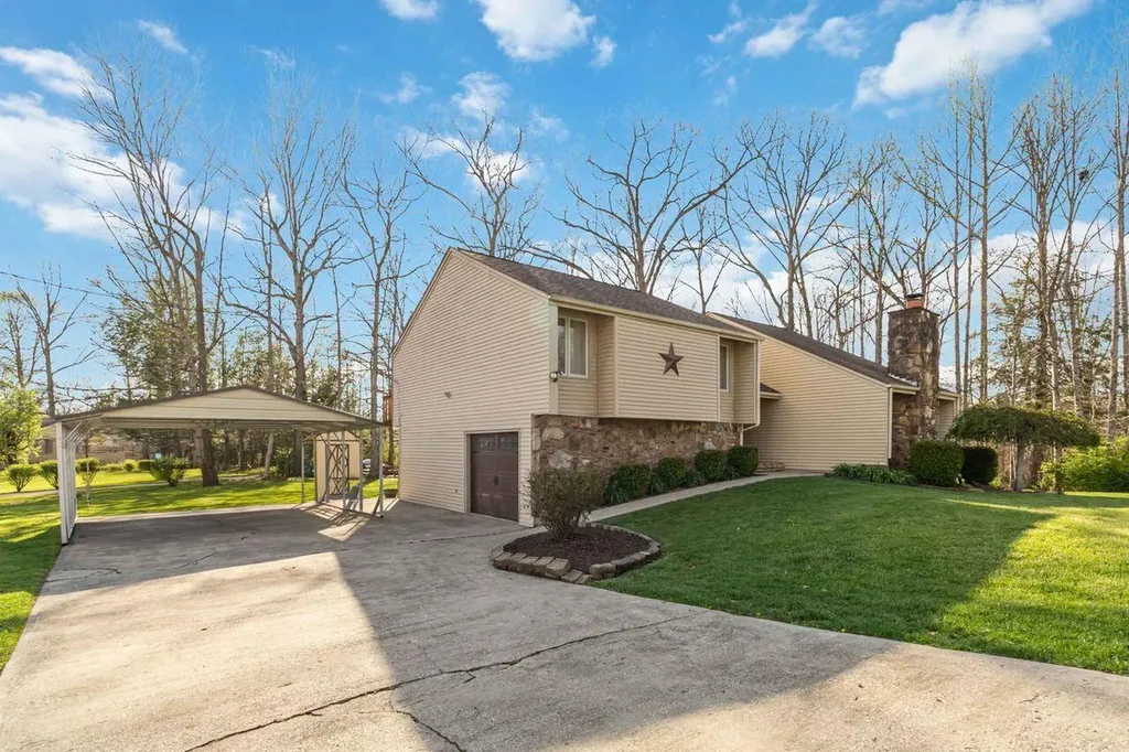 1218 Calvary Court London KY 40741