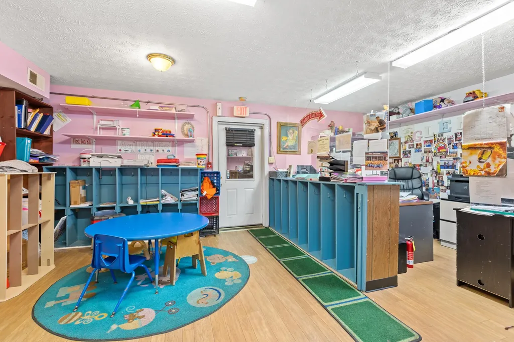 380 Amsden Avenue Versailles KY 40383