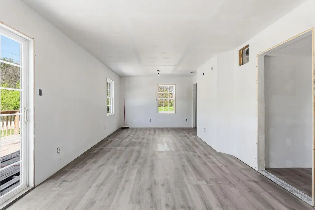 737 Fintville Road Versailles KY 40383