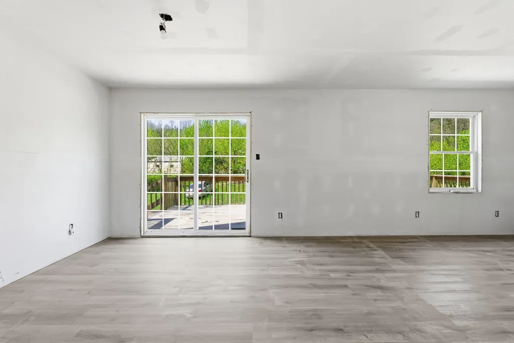 737 Fintville Road Versailles KY 40383