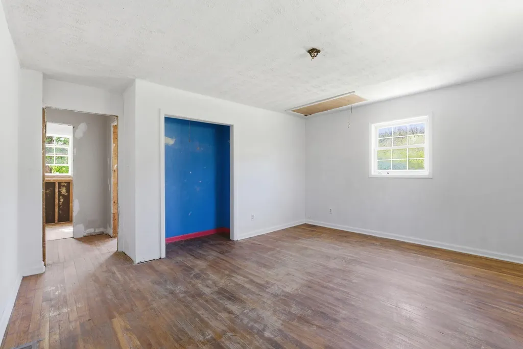 737 Fintville Road Versailles KY 40383