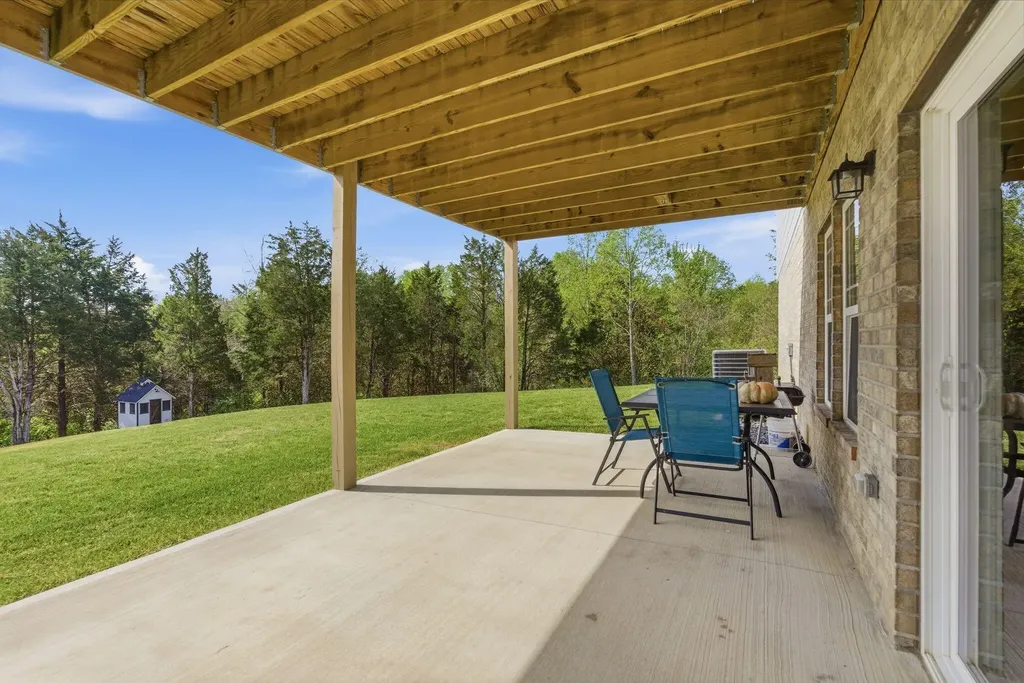 114 Lake West Road Somerset KY 42503